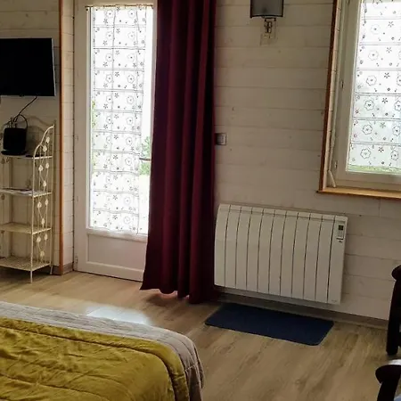 Guest house Maison D'hote La Rotonde Des Granes La Batie-Neuve