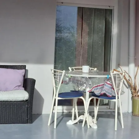 Guest house Maison D'hote La Rotonde Des Granes *